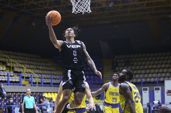 ВЭФ вырвал победу в Афинах - Sputnik Латвия