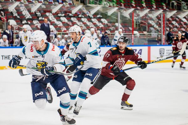 Леопарды под конец разогнали рижских львов - Sputnik Латвия