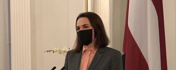 По-латышски и на дистанции: встреча Тихановской и президента Латвии в Риге По-латышски и на дистанции: встреча Тихановской и президента Латвии в Риге - Sputnik Latvija