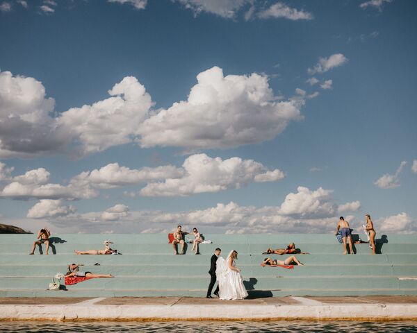 Konkursa International Wedding Photographer of the Year 2020 uzvarētāja kategorijā Atsevišķs kadrs Austrālijas fotogrāfa Kigana Kronina darbs. - Sputnik Latvija
