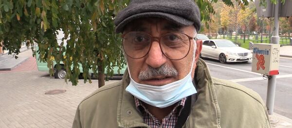 Жители Еревана рассказали, что думают о российских миротворцах в Карабахе - Sputnik Латвия