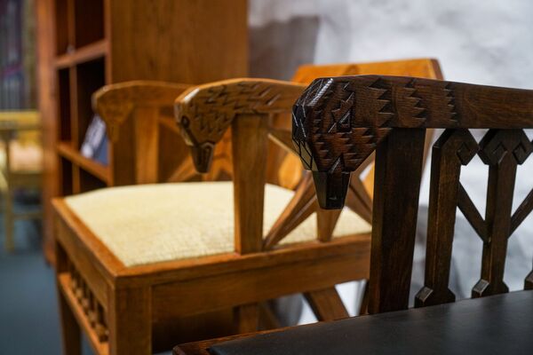 Ловец орнаментов: в Риге проходит выставка пионера латышского дизайна Ловец орнаментов: в Риге проходит выставка пионера латышского дизайна - Sputnik Латвия