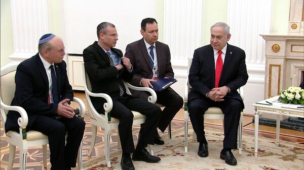 В РФ назвали стоимость прививки вакциной Спутник V за рубежом - Sputnik Латвия