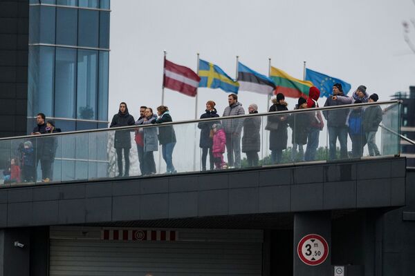 Без Гражданской войны и истребителей НАТО: как Латвия отметила День независимости - Sputnik Латвия