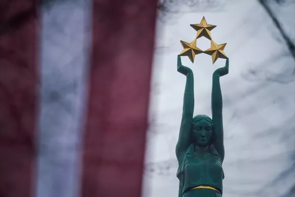 Brīvības piemineklis tika atklāts Latvijas Republikas Neatkarības dienā – 1935. gada 18. novembrī Brīvības piemineklis tika atklāts Latvijas Republikas Neatkarības dienā – 1935. gada 18. novembrī - Sputnik Latvija