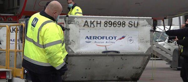 Первые в Евросоюзе: Венгрия получила российскую вакцину Спутник V - Sputnik Latvija