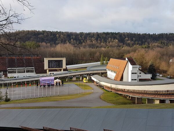 Дукурсы дома вне конкуренции: как прошел этап Кубка мира по скелетону в Сигулде - Sputnik Латвия