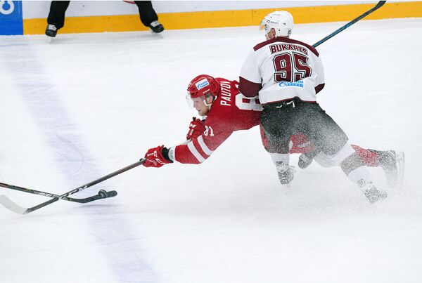 Даугавиньш приложил руку к победному голу в рижские ворота - Sputnik Латвия