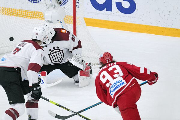 Даугавиньш приложил руку к победному голу в рижские ворота - Sputnik Латвия