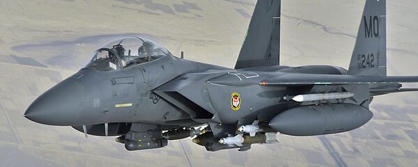 Истребитель ВВС США F-15E Истребитель ВВС США F-15E - Sputnik Latvija