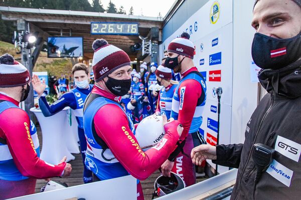 Во время второго этапа Кубка мира латвийские саночники дважды поднимались на подиум - Sputnik Латвия