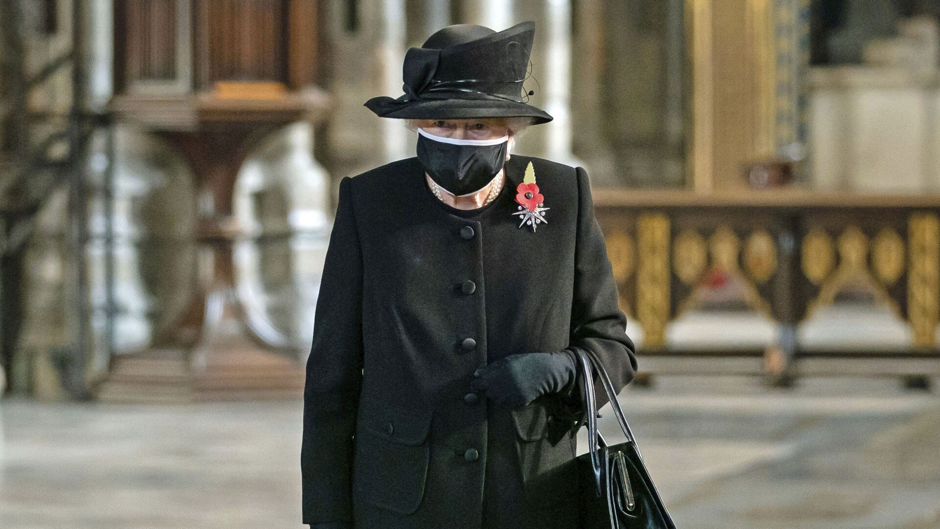 Королева Великобритании Елизавета II на церемонии в Вестминстерском аббатстве - Sputnik Латвия, 1920, 02.08.2021