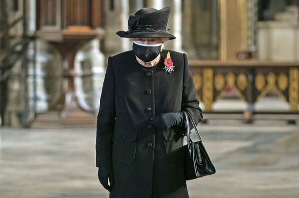 Королева Великобритании Елизавета II на церемонии в Вестминстерском аббатстве - Sputnik Латвия