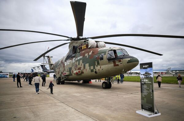 Испытания боевых российских вертолетов: из Сирии - на Кавказ - Sputnik Латвия