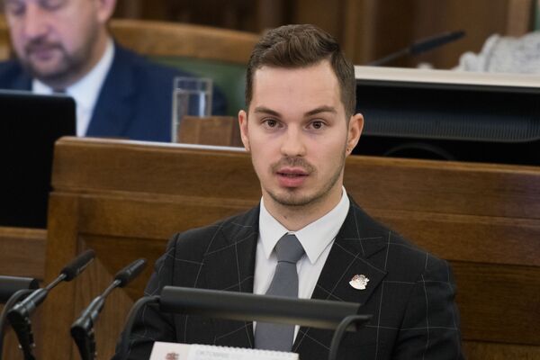 Не боюсь и не стыжусь: помешает ли молодость новому министру регионального развития - Sputnik Латвия