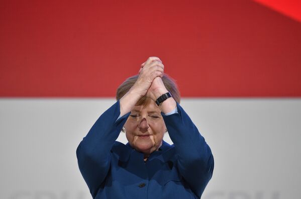 Pirmo vietu reitingā jau desmito gadu ieņem Vācijas kanclere Angela Merkele. - Sputnik Latvija