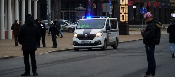 Несанкционированный митинг у памятника свободы в Риге. - Sputnik Латвия