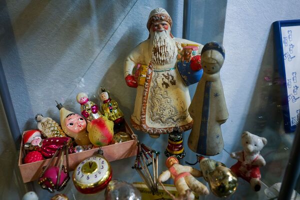 Тайна двух Буратино: в Риге открылся уникальный музей игрушек - Sputnik Латвия