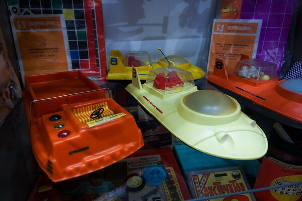 Тайна двух Буратино: в Риге открылся уникальный музей игрушек - Sputnik Латвия