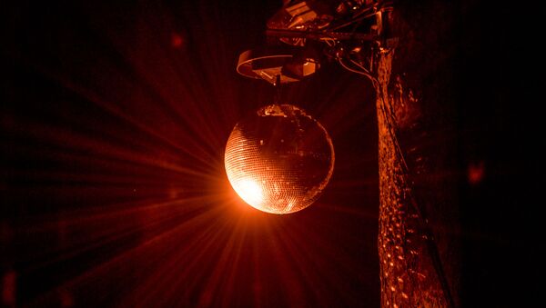  Новые световые объекты  вызвали огромный интерес рижан  – Инстаграм полон снимков с места событий - Sputnik Латвия