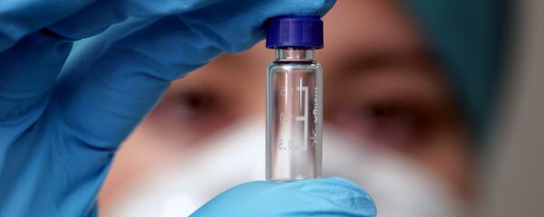 В лаборатории фармацевтического предприятия, архивное фото - Sputnik Латвия