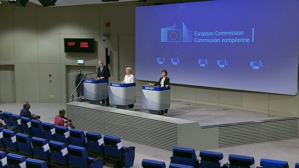 Как мир прожил 2020-й: новые вызовы, перемены, террор и скупые успехи - Sputnik Латвия