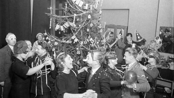 Новогодний вечер в московском доме культуры, 1938 год - Sputnik Латвия