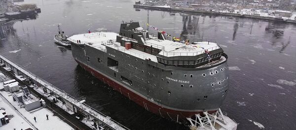 Спуск на воду ЛСП Северный полюс в Санкт-Петербурге Спуск на воду ЛСП Северный полюс в Санкт-Петербурге - Sputnik Latvija