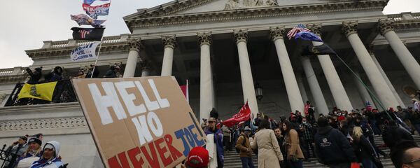 Акция протеста сторонников Д. Трампа в Вашингтоне - Sputnik Латвия