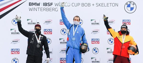 Мартинс Дукурс, Александр Третьяков и Александр Гасснер (слева направо) на подиуме чемпионата Европы - 2021 - Sputnik Латвия