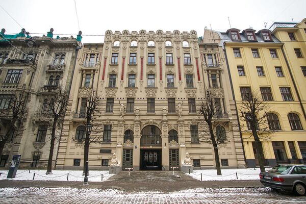 Муза Булгакова вернулась в Ригу: в столице открыли памятную доску жене великого писателя - Sputnik Латвия