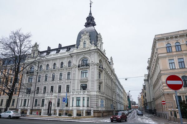 Муза Булгакова вернулась в Ригу: в столице открыли памятную доску жене великого писателя - Sputnik Латвия