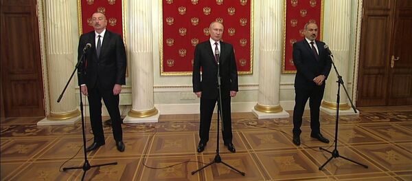 Чем закончилась новая встреча Путина, Алиева и Пашиняна по Карабаху - Sputnik Латвия