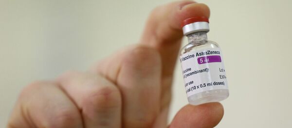 Вакцина от COVID-19 производства компании AstraZeneca Вакцина от COVID-19 производства компании AstraZeneca - Sputnik Latvija