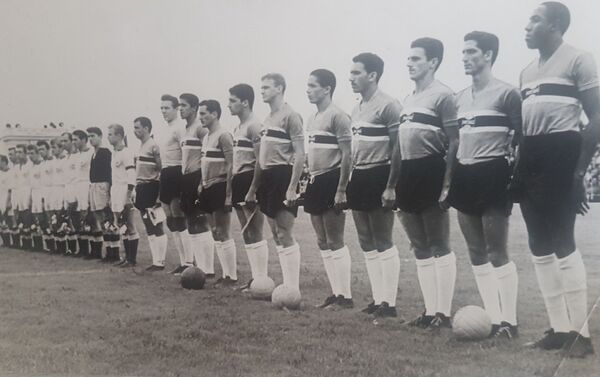 16 июня 1961 года в Ригу приехали кудесники мяча бразильцы - Гремио сыграл с Даугавой товарищеский матч - Sputnik Латвия