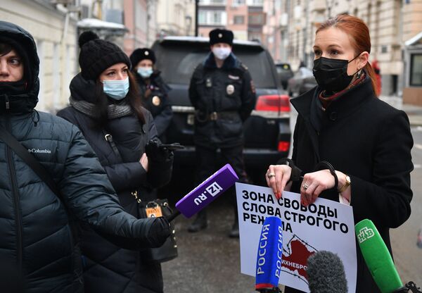 Бутина: Латвия хочет держать людей на крючке, но мы пойдем до конца - Sputnik Латвия
