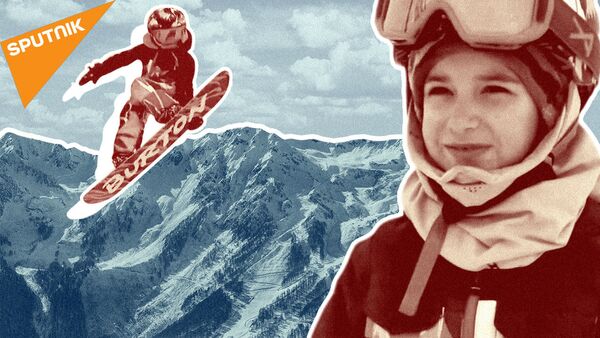 Как семилетняя сноубордистка покоряет горнолыжные трассы - Sputnik Latvija