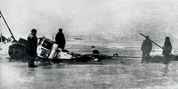 Ielūza zem ledus. 1941.-1943. gads  - Sputnik Latvija