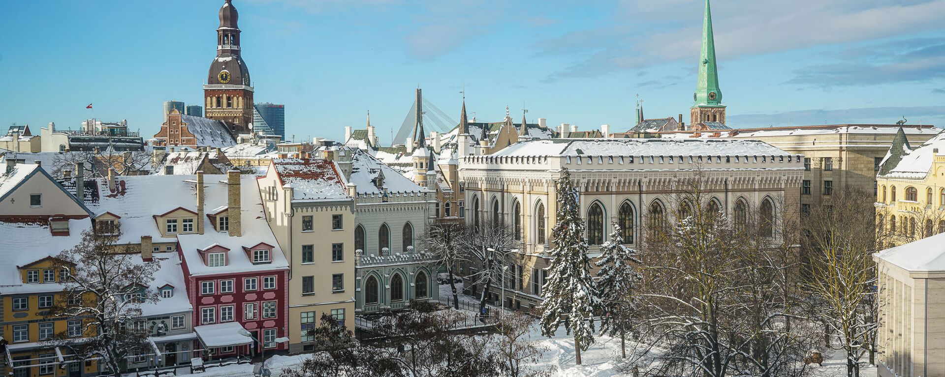 Вид на Старую Ригу и Домский собор зимой - Sputnik Латвия, 1920, 14.11.2021