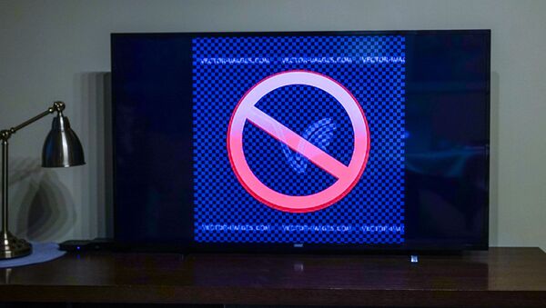 Знак запрета на экране телевизора - Sputnik Latvija