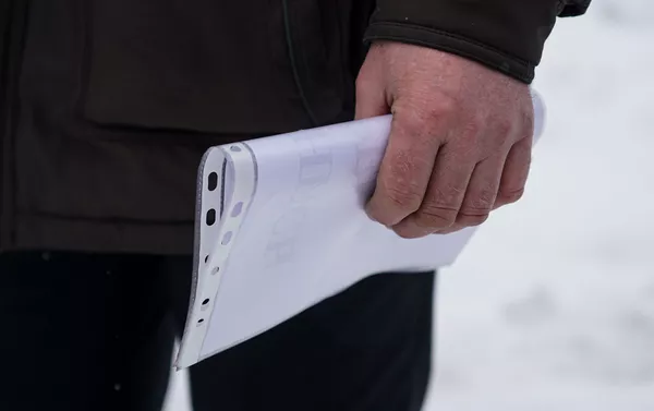 Пикет у посольства России в Риге в поддержку ветерана ВОВ, которого оскорбил Навальный - Sputnik Латвия