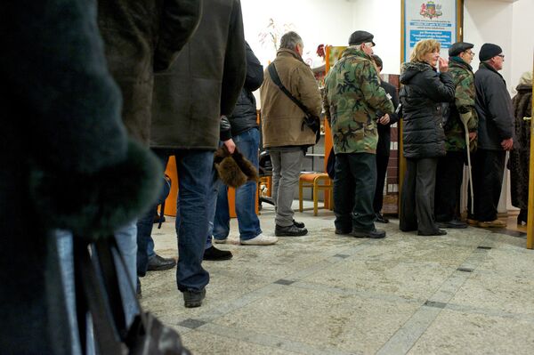 Референдум о статусе русского языка в Латвии 18 февраля 2012 года. Избирательный участок в Риге - Sputnik Латвия