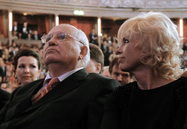 Михаил Горбачев с дочерью Ириной Вирганской - Sputnik Латвия
