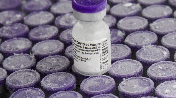 Вакцина от COVID-19 производства компании Pfizer - Sputnik Латвия