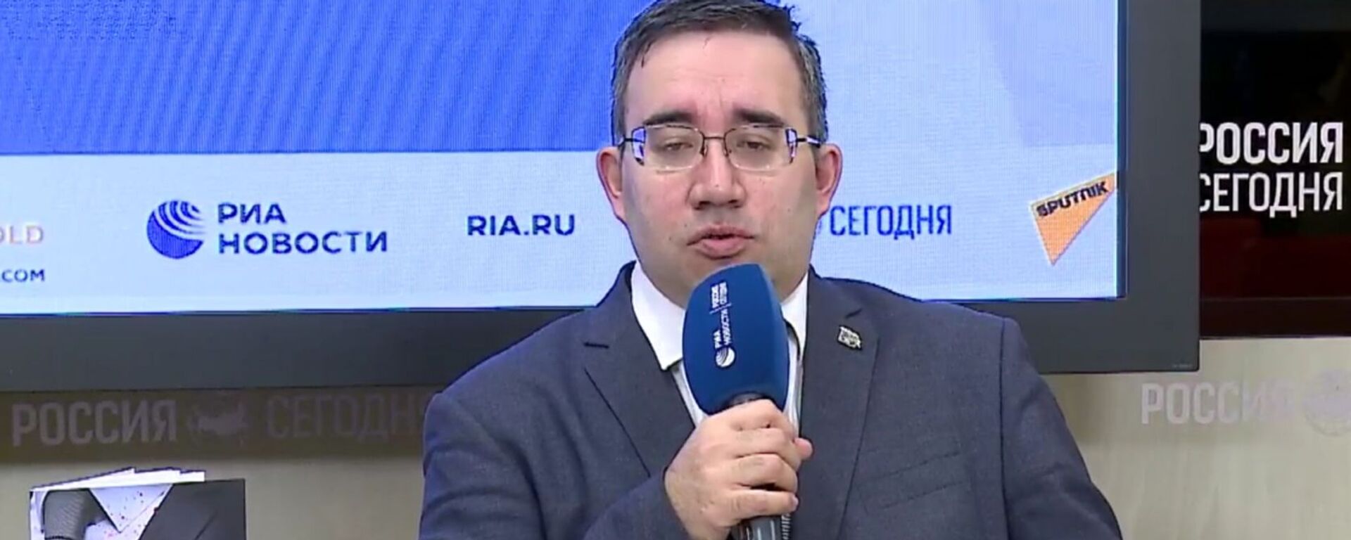 Директор фонда Историческая память Александр Дюков - Sputnik Латвия, 1920, 04.02.2025
