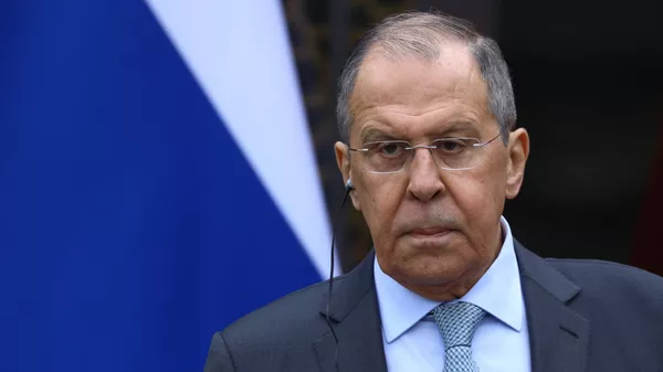 Министр иностранных дел РФ Сергей Лавров во время визита в Китай - Sputnik Latvija