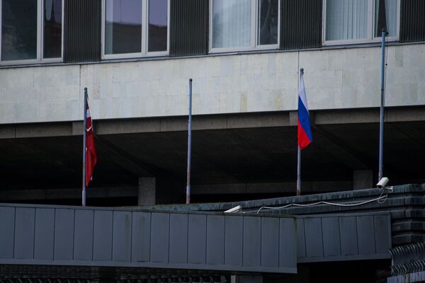 Здание Всемирного торгового центра в Риге (Бывшее здание ЦК Компартии Латвии) - Sputnik Латвия