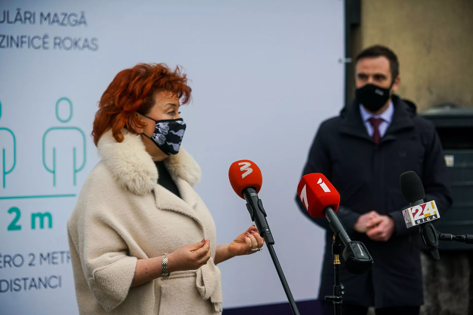 Директор имущественного департамента Рижской думы Ирена Кондрате и мэр Риги Мартиньш Стакис - Sputnik Латвия, 1920, 01.06.2021
