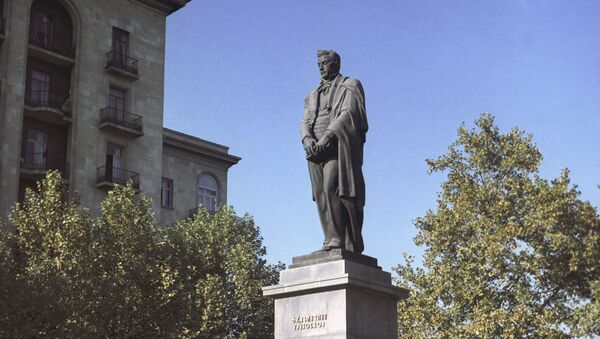 Памятник А. С. Грибоедову в Тбилиси - Sputnik Латвия