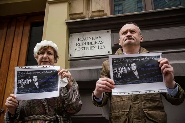 Председатель Русского союза Латвии, евродепутат Татьяна Жданок и сопредседатель РСЛ Мирослав Митрофанов. - Sputnik Латвия